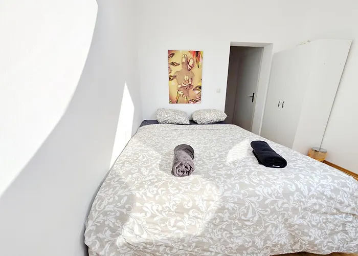 Charming At Maerzstrasse Close To Attractions Mz49 *