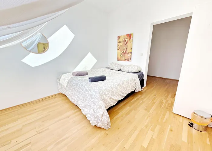 Charming At Maerzstrasse Close To Attractions Mz49 * וינה