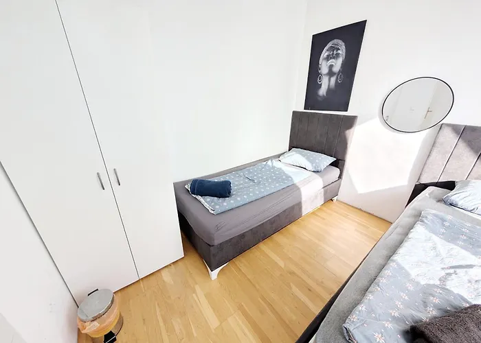 Charming At Maerzstrasse Close To Attractions Mz49 בית אירוח