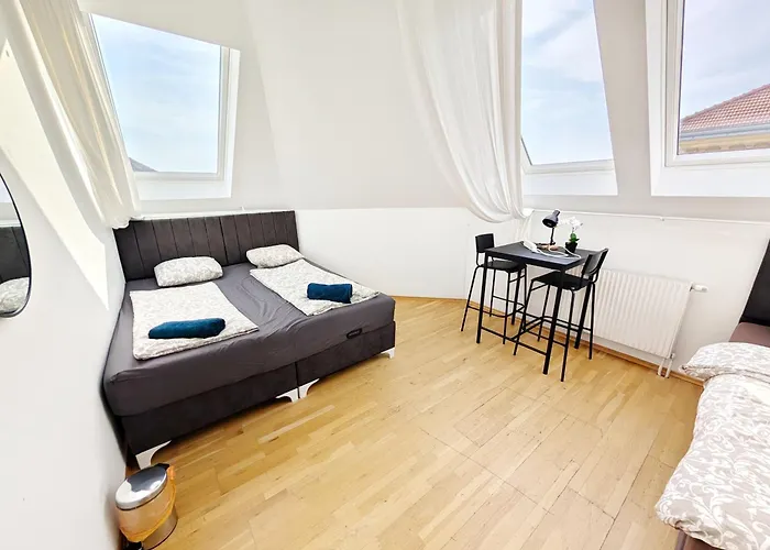 Charming At Maerzstrasse Close To Attractions Mz49