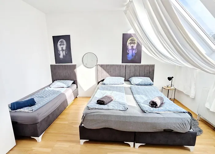 Charming At Maerzstrasse Close To Attractions Mz49 בית אירוח