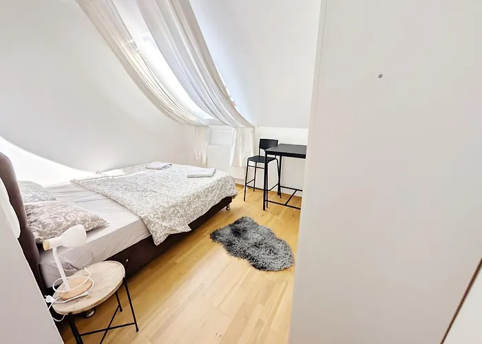 Charming At Maerzstrasse Close To Attractions Mz49 * וינה